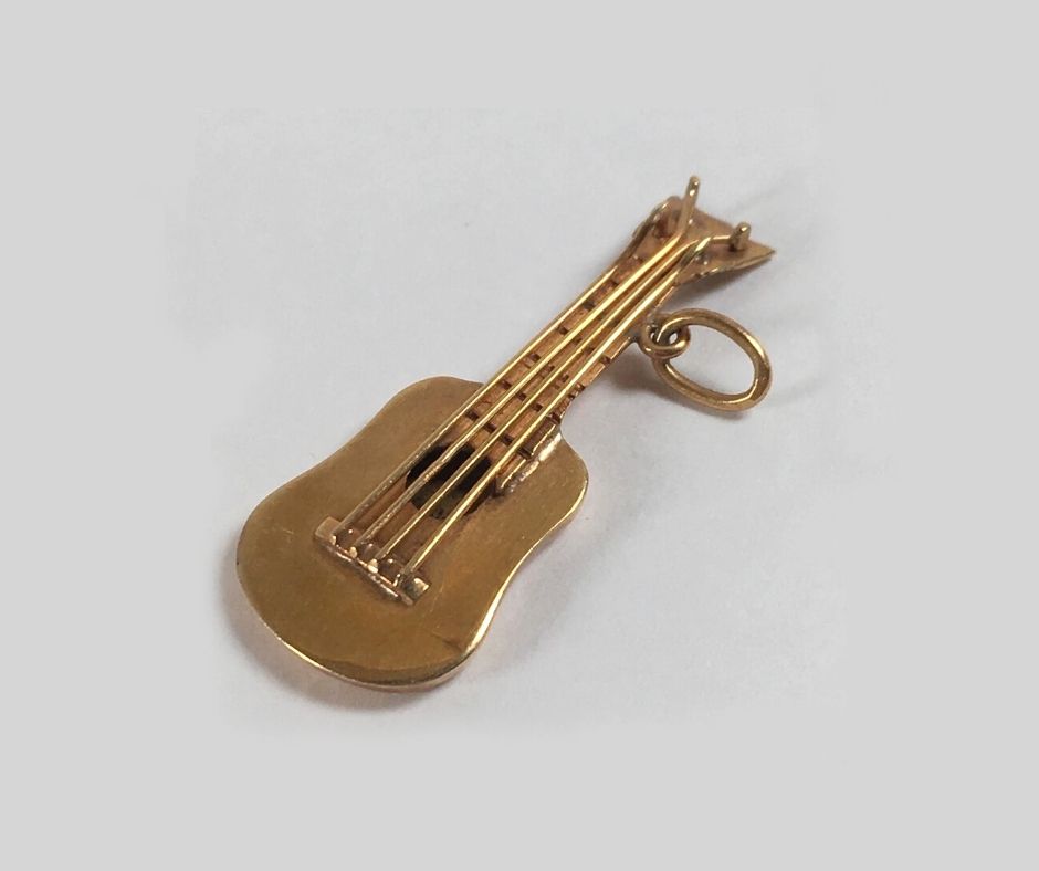 K18　ギターモチーフ　アクセサリー